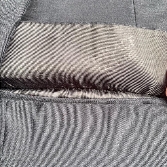 Versace Classic Blazer Size 38R - Picture 4 of 9